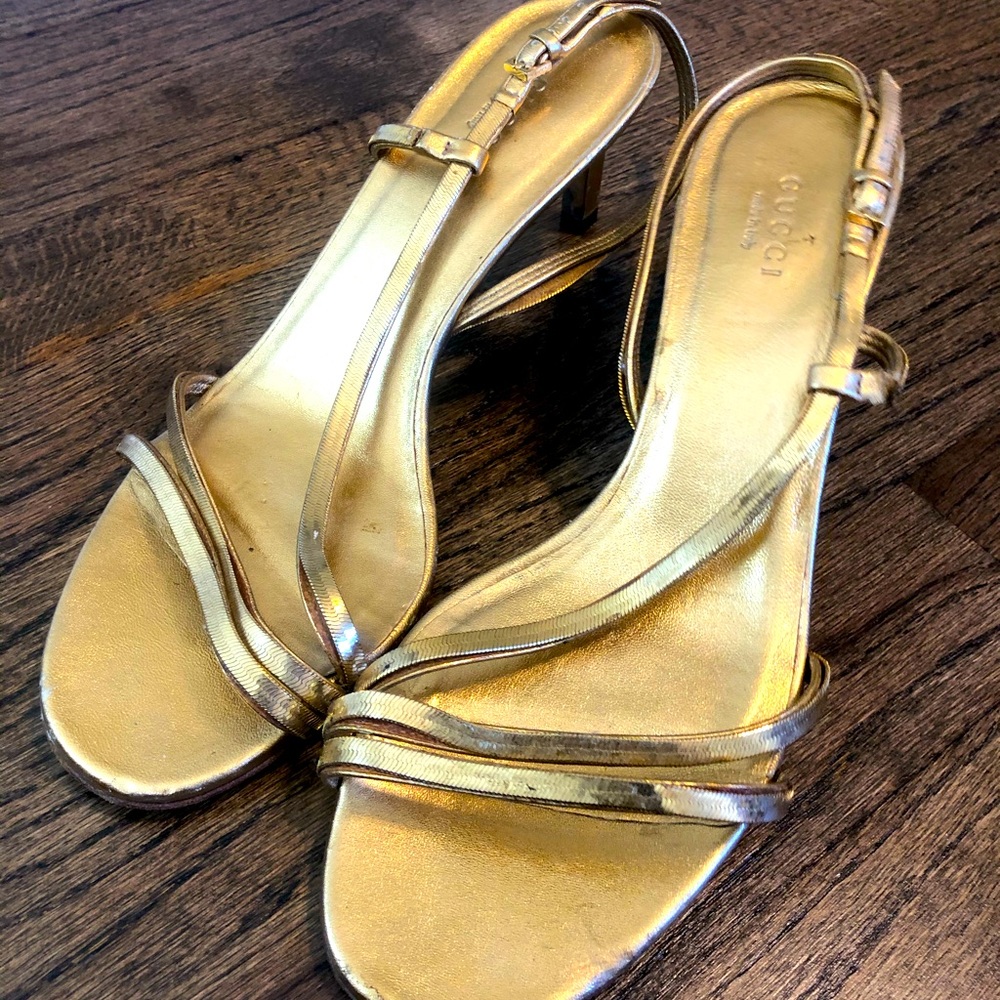 Gold GUCCI kitten heels tom ford era